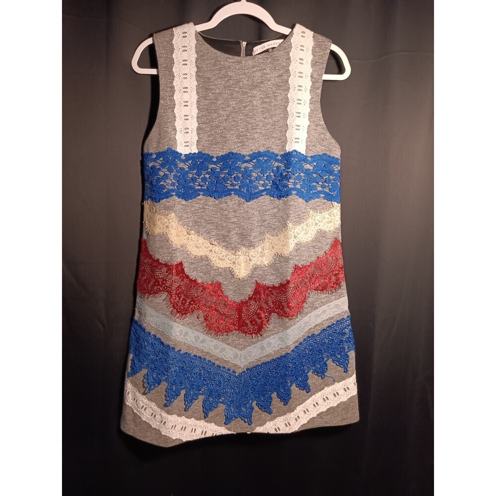After Market Red White Blue Lace Gray Sleeveless Shift Mini Dress Medium